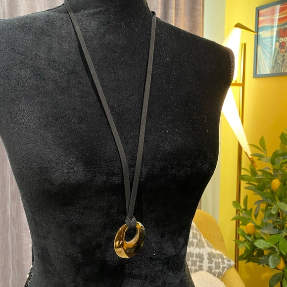 NWOT Banana Republic gold pendant on a black suede necklace - Picture 1 of 4